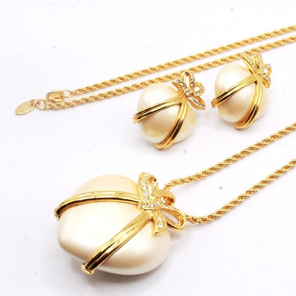 Joan Rivers Contemporary Puff Heart Beige Necklace Earrings Set - Picture 11 of 12